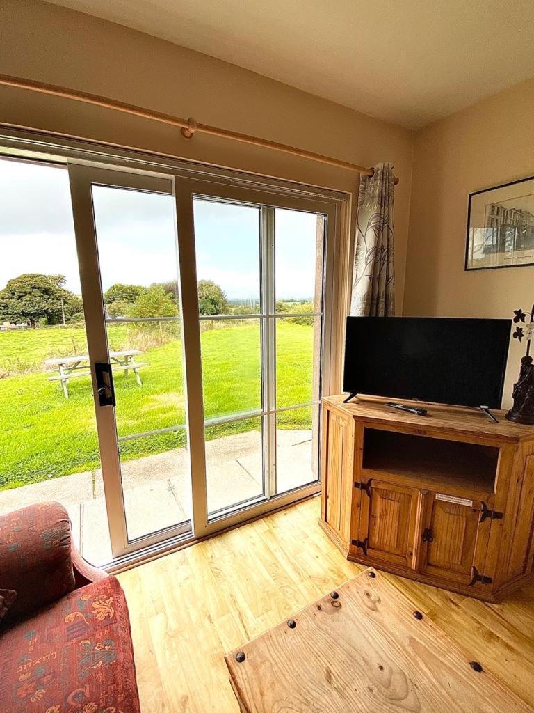 Quiet Farm Cottage Enniskillen Fermanagh Exterior photo